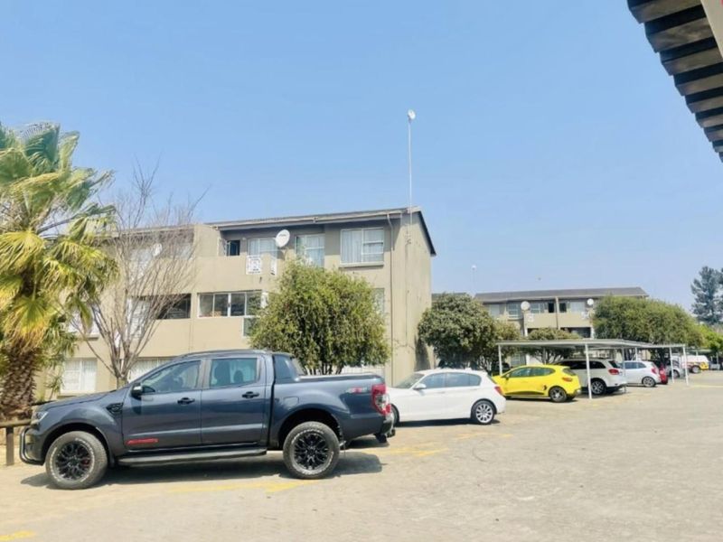 Three bedroom Apartment in Peacehaven Proper - Photo 4