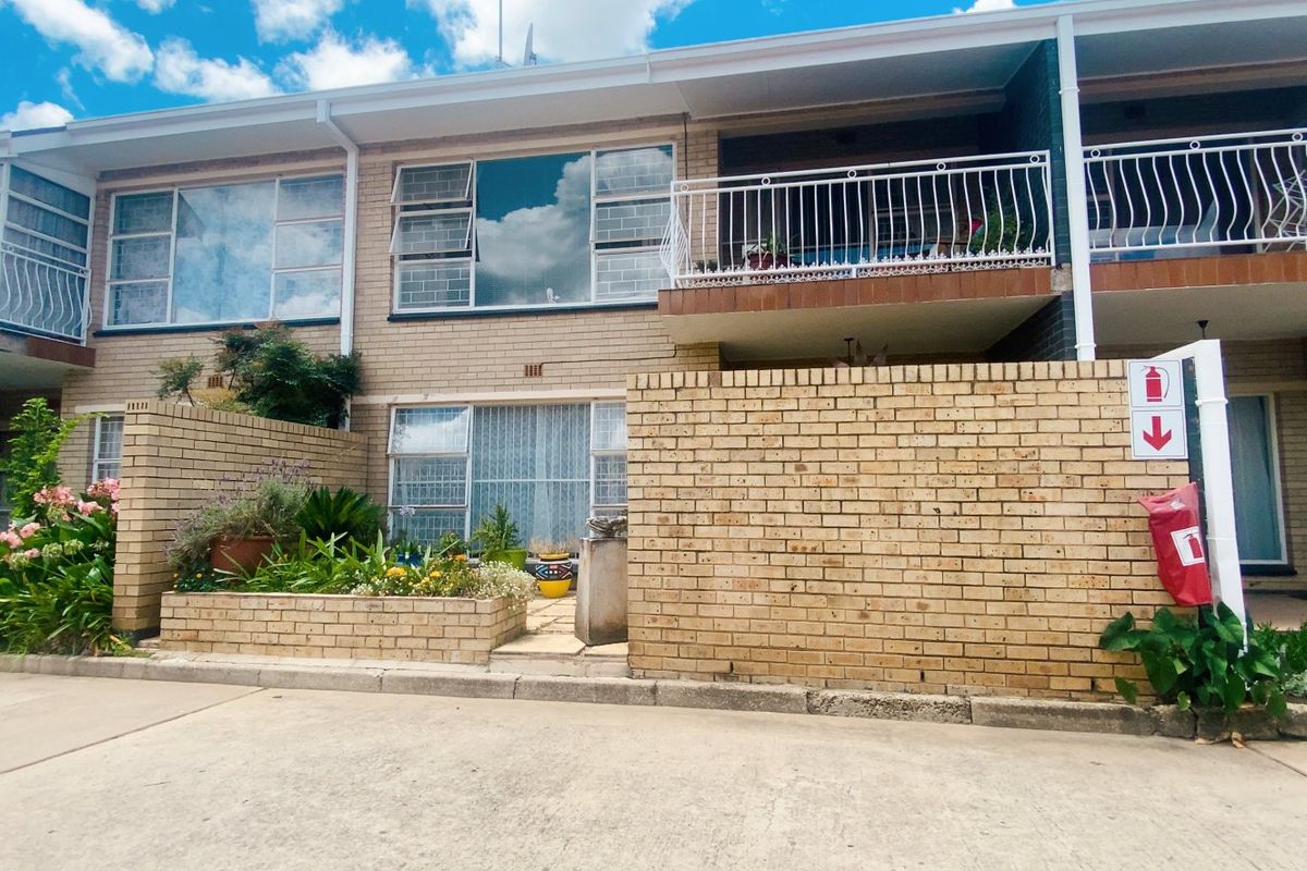 Exceptional duplex in Three Rivers Proper. - Photo 2