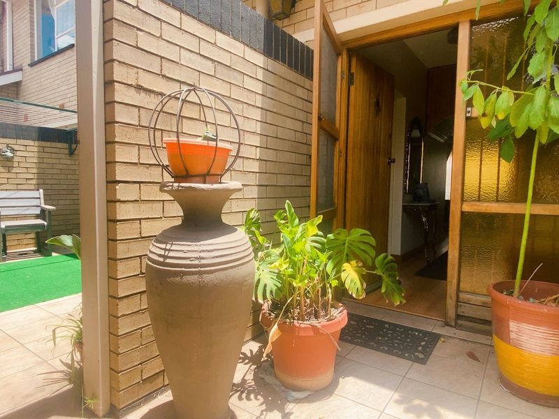 Exceptional duplex in Three Rivers Proper. - Photo 1