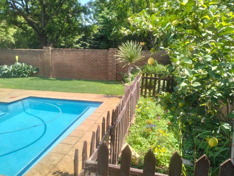 Effortless living home with Flatlet in Three Rivers Proper - Photo 4