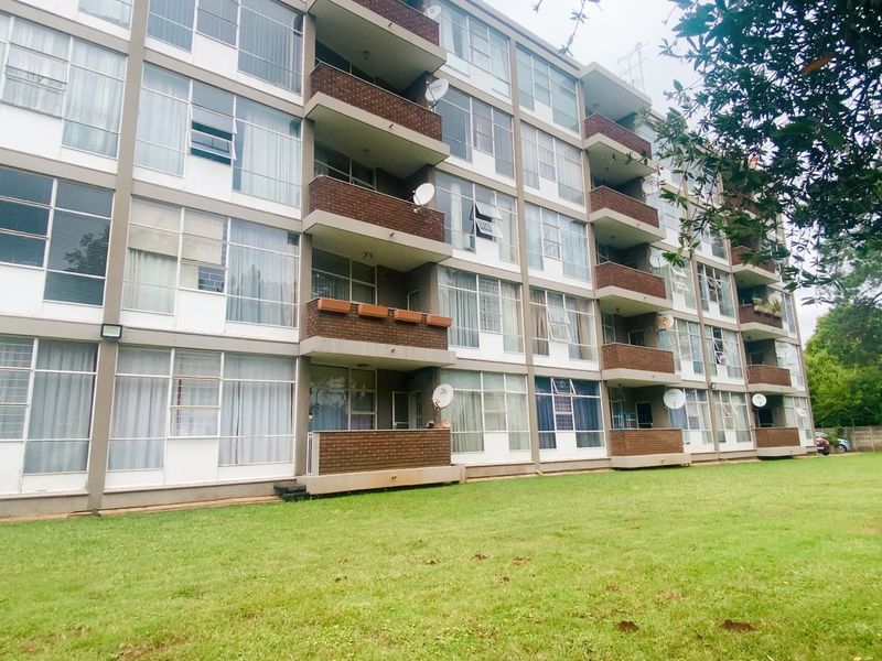 Ground Floor lock up and go in Three Rivers Proper - Photo 2