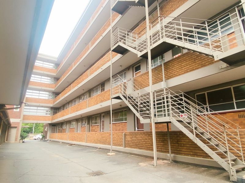 Ground Floor lock up and go in Three Rivers Proper - Photo 4