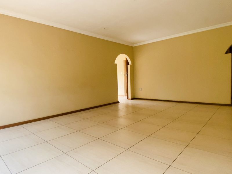 The right home at the right price in Three Rivers East - Photo 10