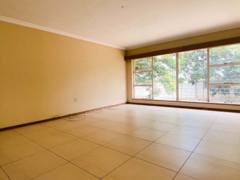 The right home at the right price in Three Rivers East - Photo 9