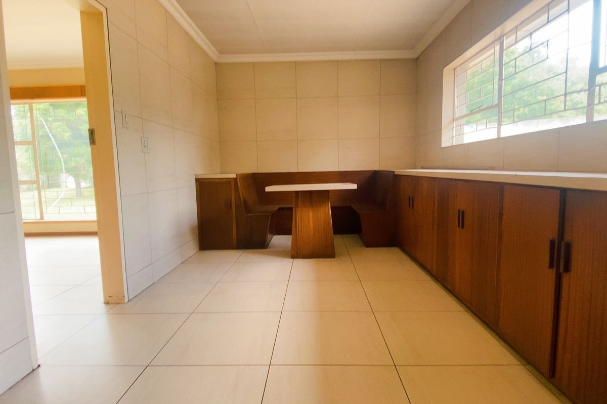 The right home at the right price in Three Rivers East - Photo 5