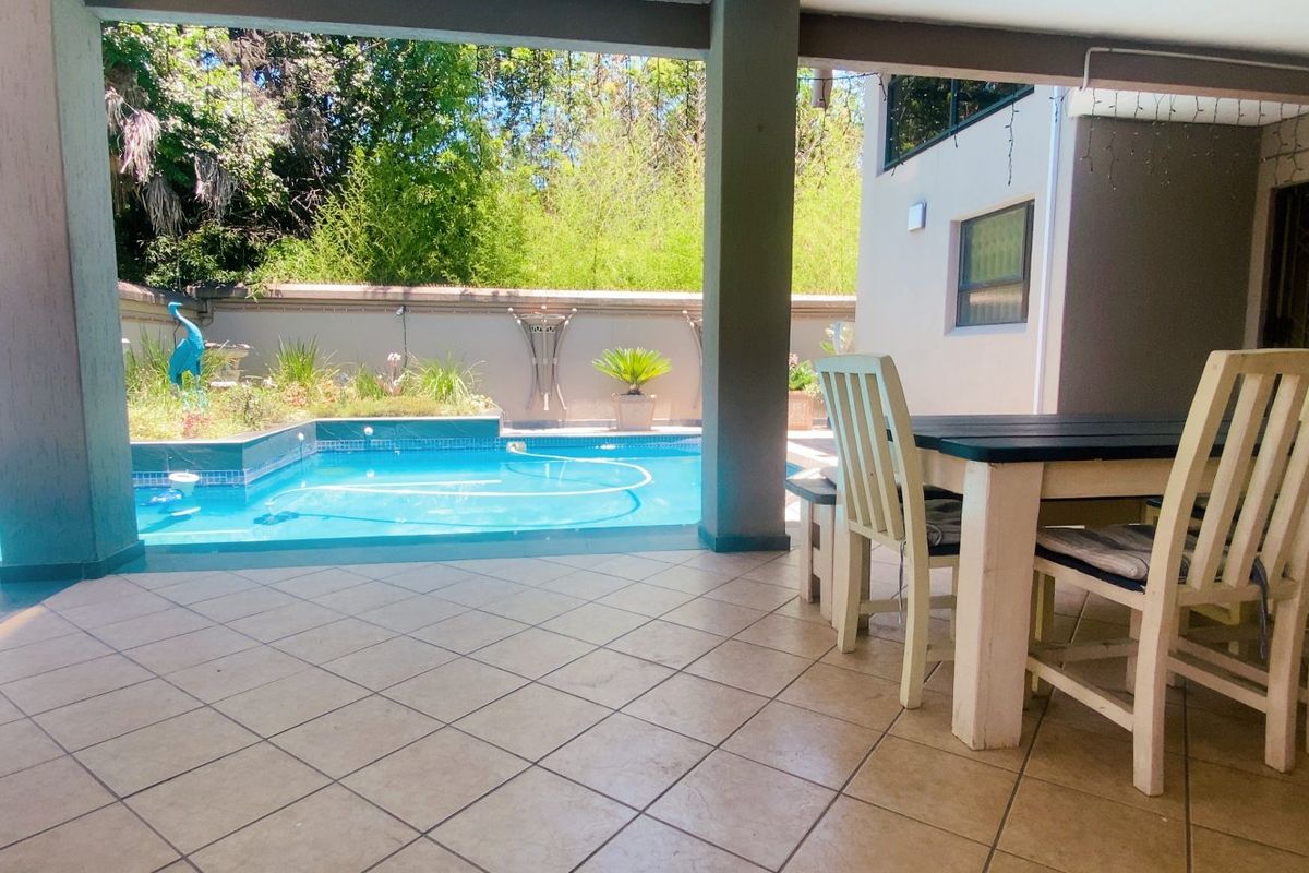 Full title double-storey townhouse in Three Rivers Proper - Photo 2