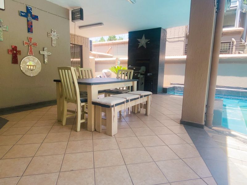 Full title double-storey townhouse in Three Rivers Proper - Photo 5