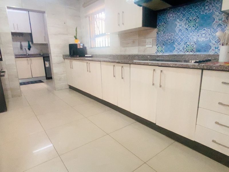 Versatile family home in Arcon Park - Photo 4