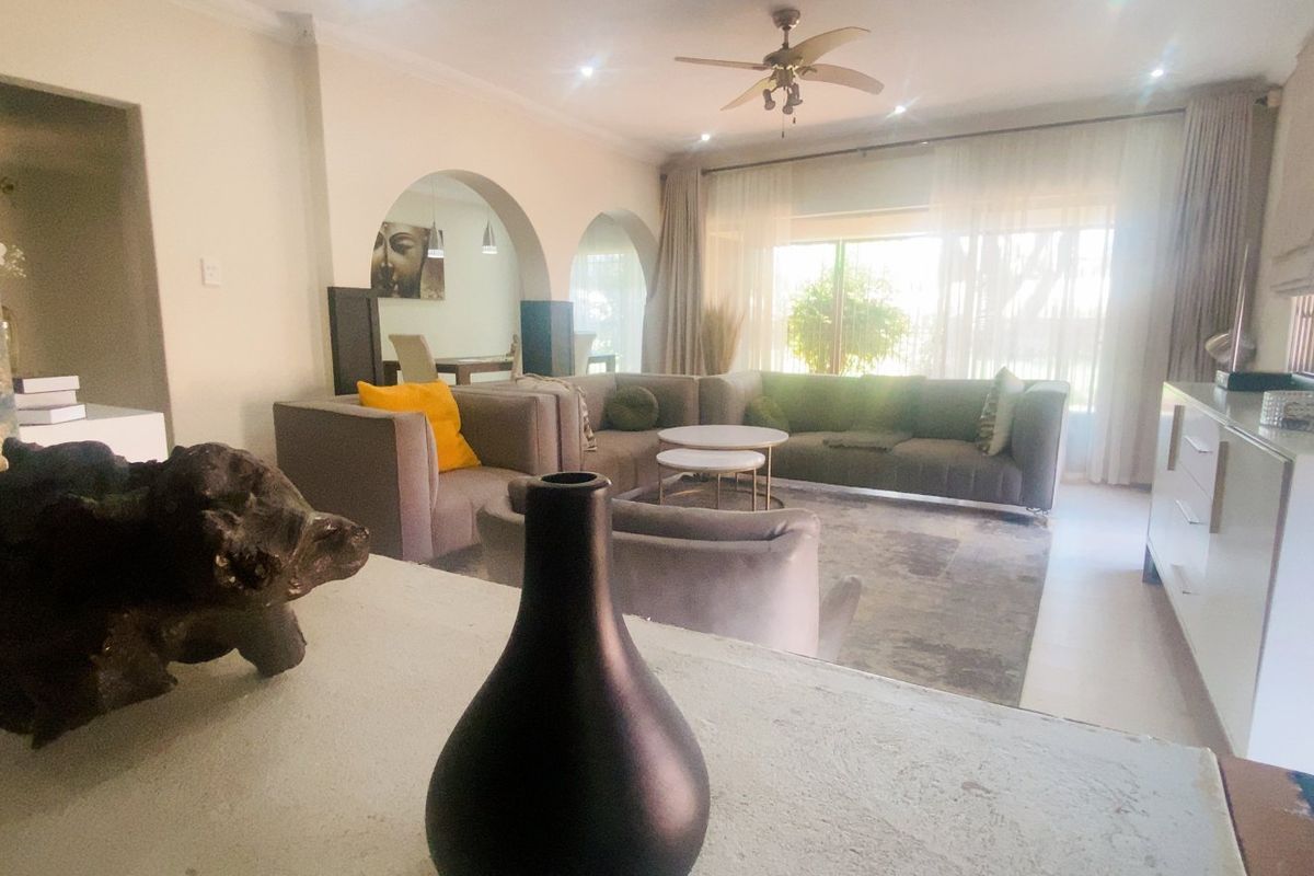 Versatile family home in Arcon Park - Photo 2