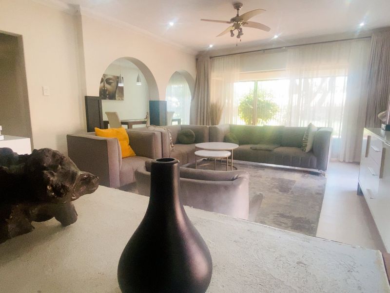 Versatile family home in Arcon Park - Photo 2