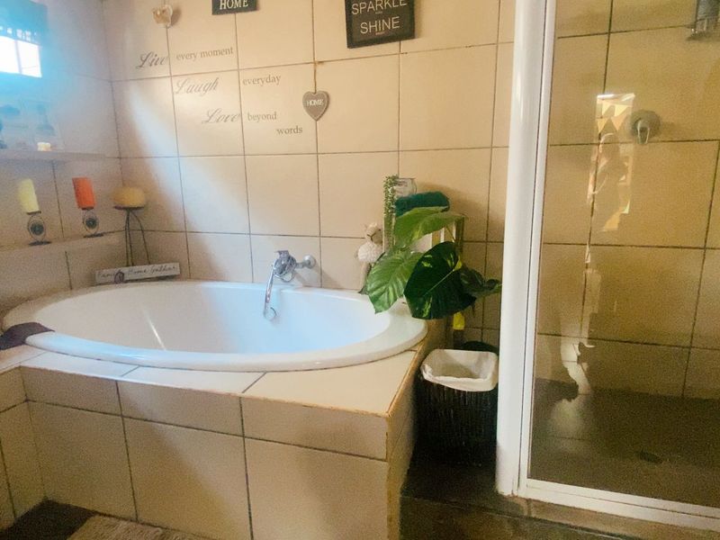 Corner stand property in Three Rivers - Photo 7