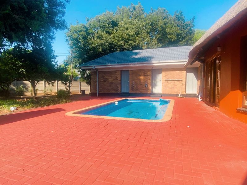 Prime Three Rivers Proper Property Offering Outstanding Value - Photo 3