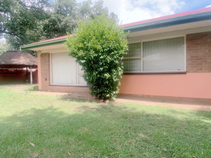 Desirable area, four bedroom home in Risiville - Photo 4