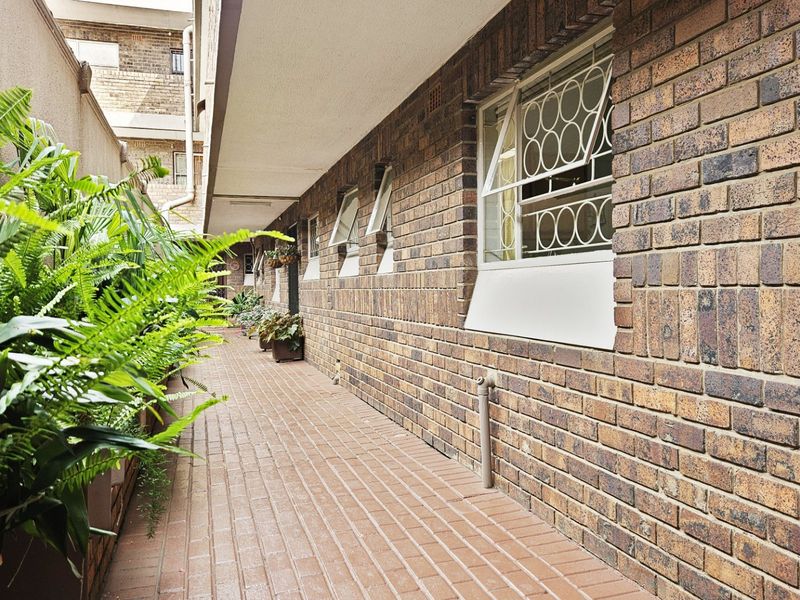 Ground Floor Apartment in Three Rivers Proper - Photo 4