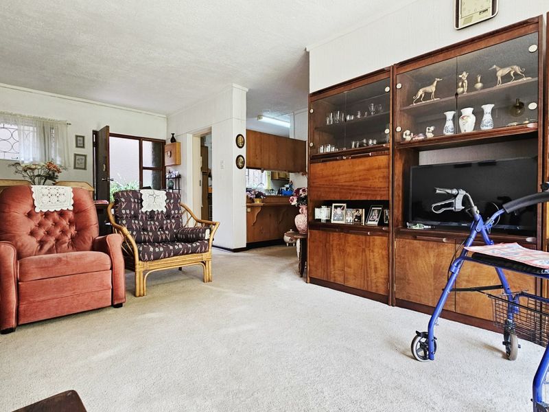 Ground Floor Apartment in Three Rivers Proper - Photo 10