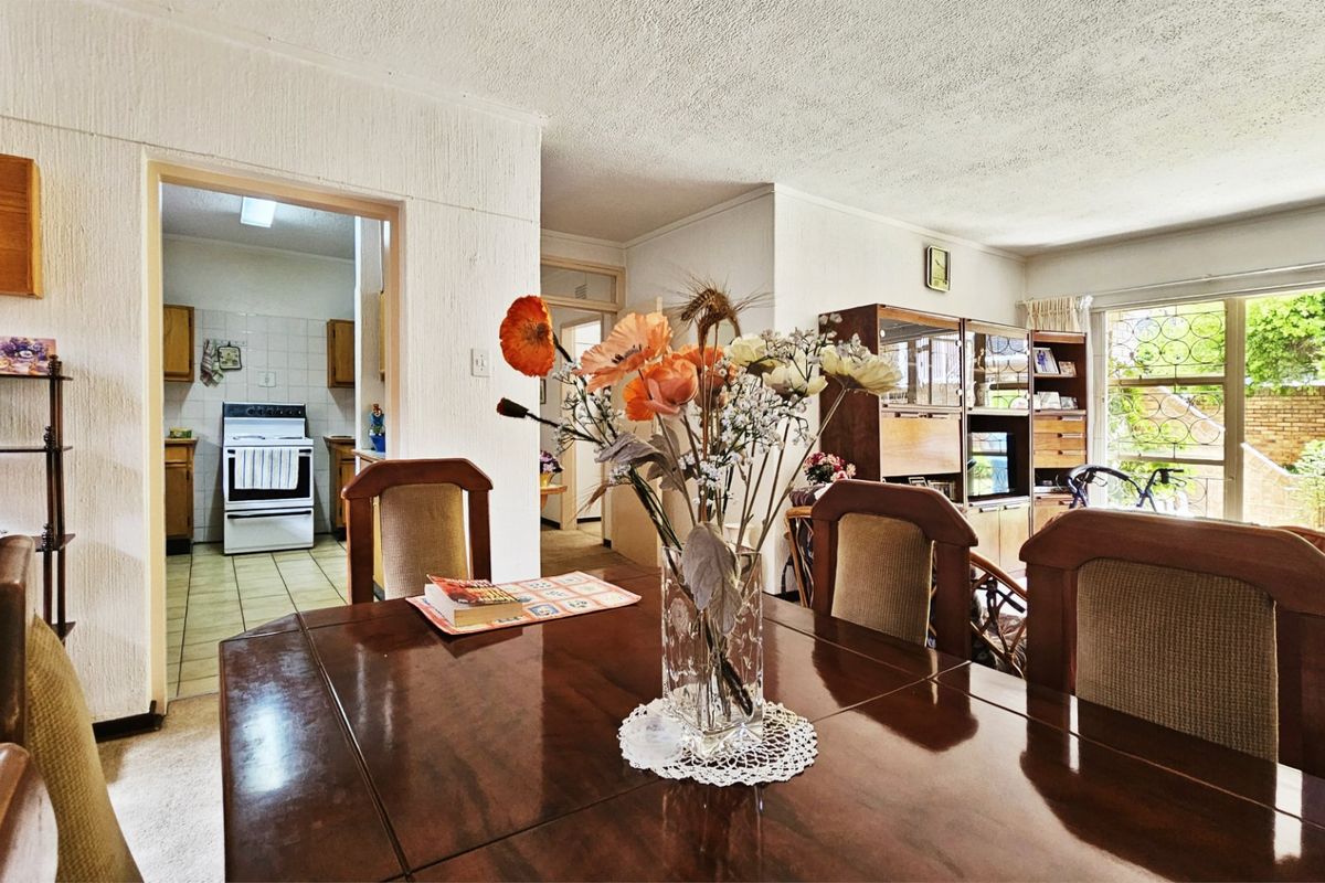 Ground Floor Apartment in Three Rivers Proper - Photo 2