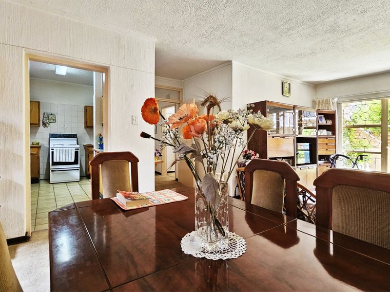 Ground Floor Apartment in Three Rivers Proper - Photo 2