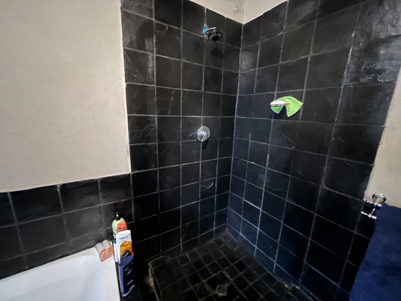 Charming one bedroom apartment in Noordwyk/ Erand Gardens, secure now - Photo 10