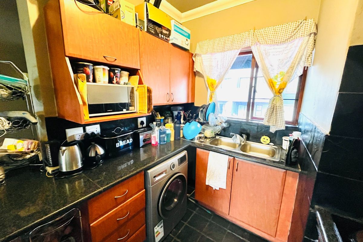 Charming one bedroom apartment in Noordwyk/ Erand Gardens, secure now - Photo 3