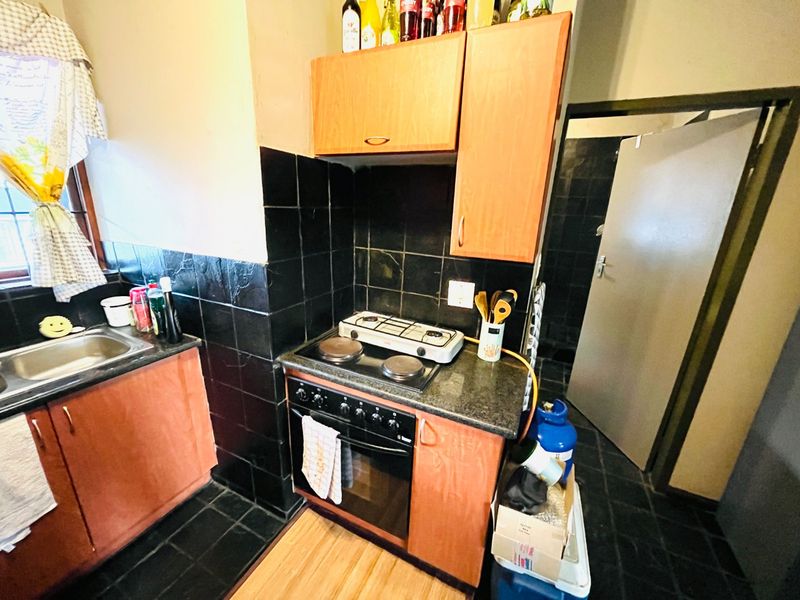 Charming one bedroom apartment in Noordwyk/ Erand Gardens, secure now - Photo 2