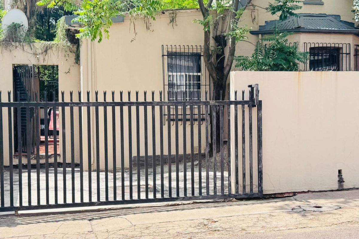 6 Bed 3 Bath   Commercial Property for Sale – Verdoorn Street, Sunnyside, Pretoria - Photo 2