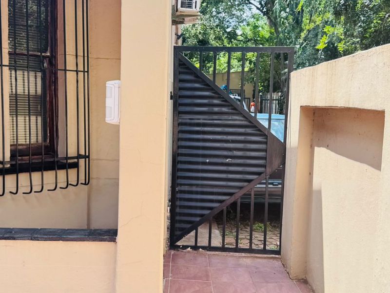 6 Bed 3 Bath   Commercial Property for Sale – Verdoorn Street, Sunnyside, Pretoria - Photo 4