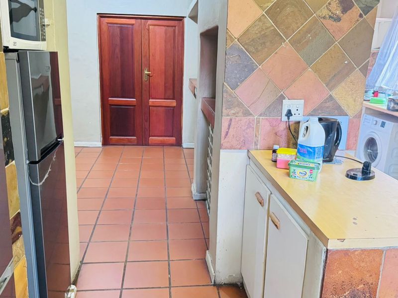 6 Bed 3 Bath   Commercial Property for Sale – Verdoorn Street, Sunnyside, Pretoria - Photo 7
