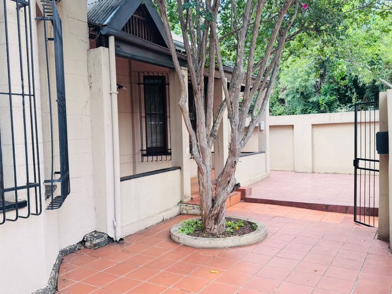 6 Bed 3 Bath   Commercial Property for Sale – Verdoorn Street, Sunnyside, Pretoria - Photo 6
