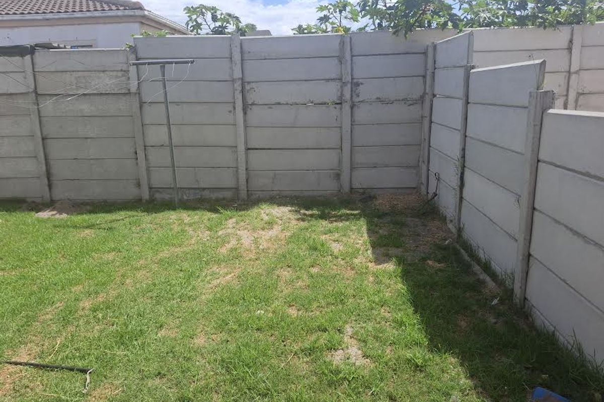 HOME  FOR YOUNG FAMILY - Photo 3