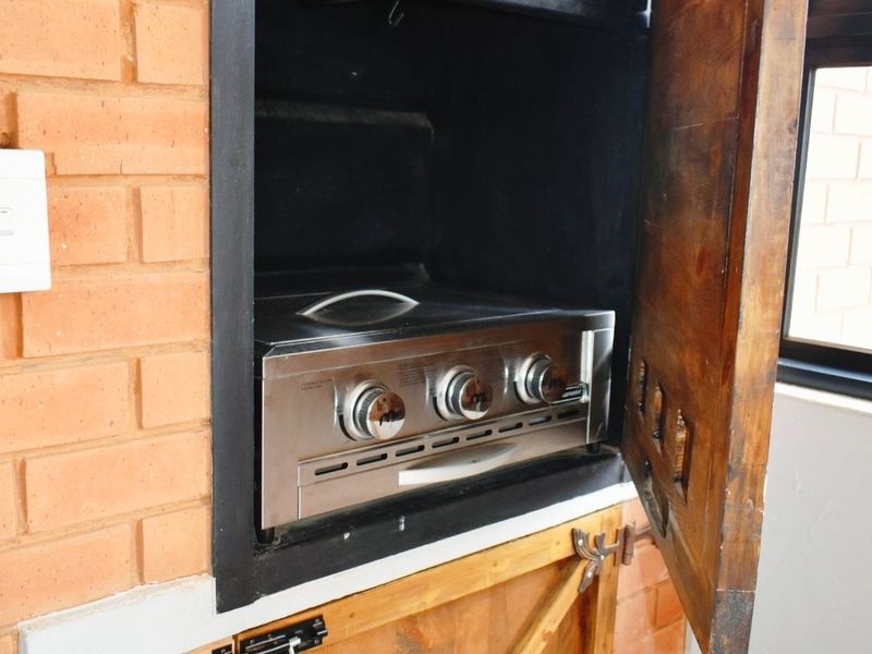 Look no further, 3 bed 2 bath double garage in Golden Fields Estate - Photo 10