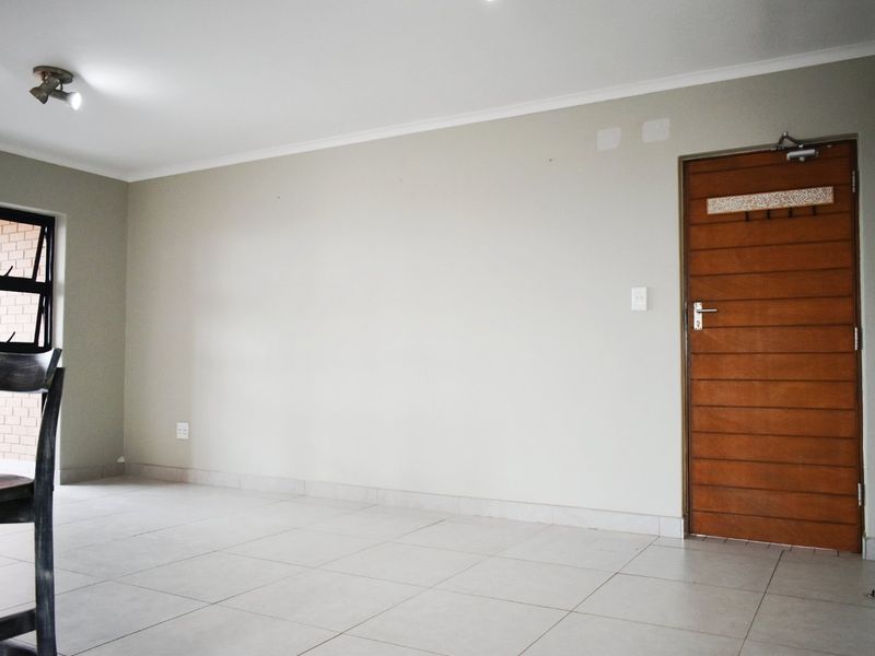 Look no further, 3 bed 2 bath double garage in Golden Fields Estate - Photo 9