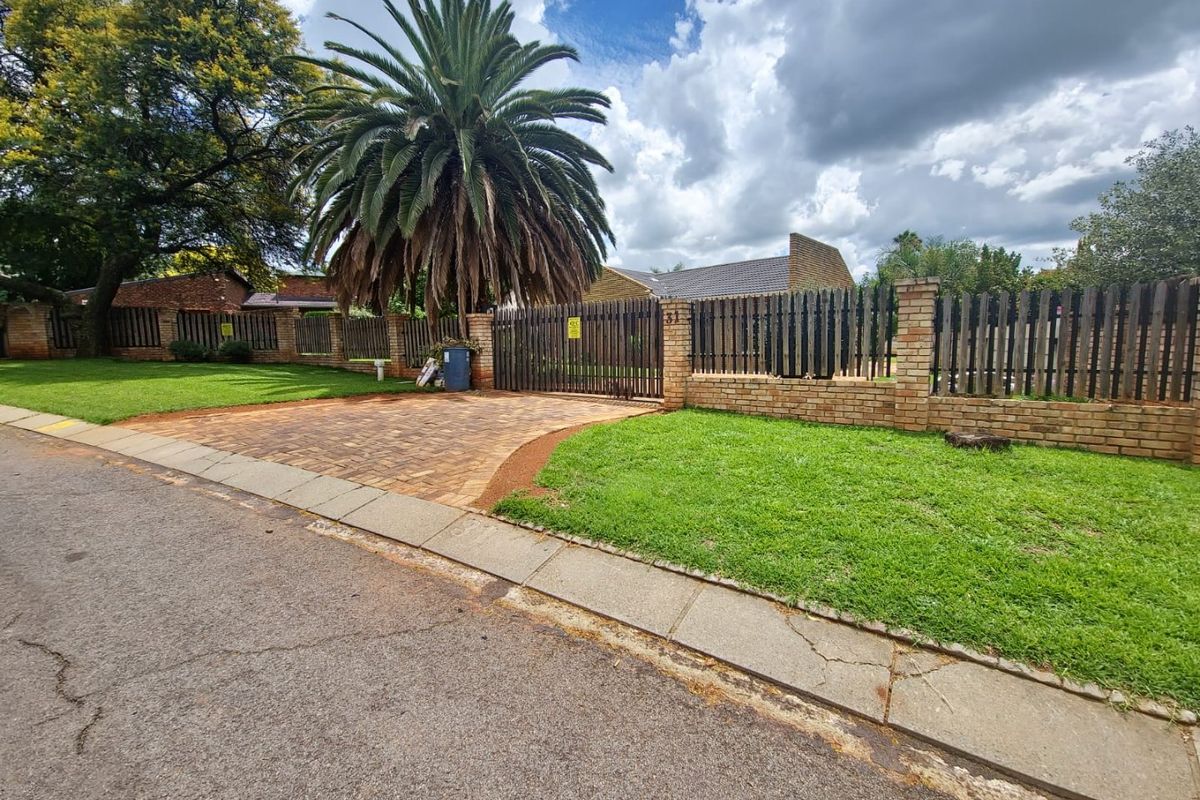 Charming 3-Bedroom Family Home – Move-In Ready! - Photo 2