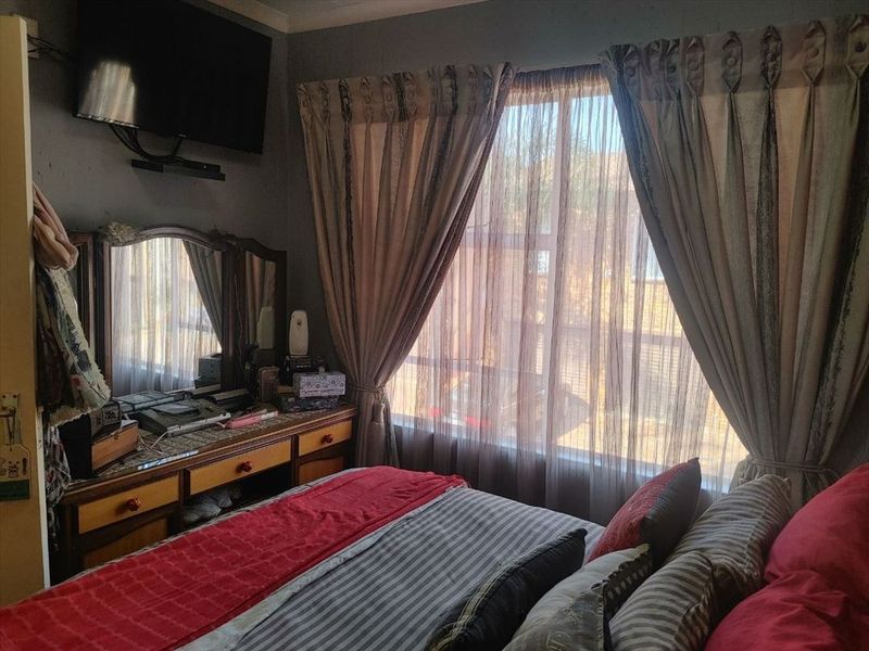 Step Into Your Future – Duplex Delight Awaits!   - Photo 9