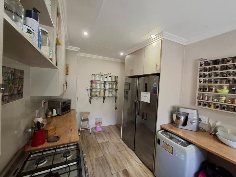 Fairytale Living Awaits - Photo 5