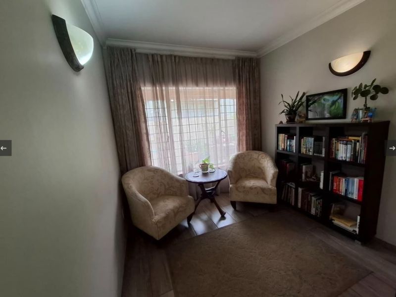 Fairytale Living Awaits - Photo 9