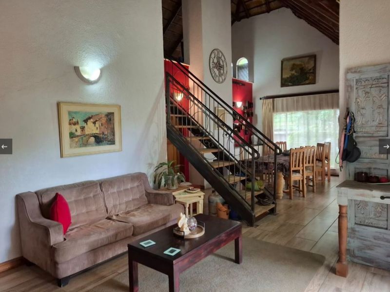 Fairytale Living Awaits - Photo 2