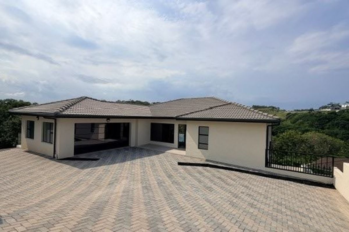 Exceptional Contemporary Living in Palm Kloof Estate, Shelly Beach - Photo 3