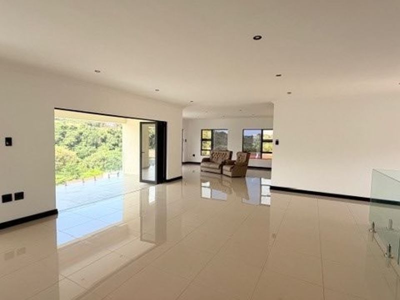Exceptional Contemporary Living in Palm Kloof Estate, Shelly Beach - Photo 10