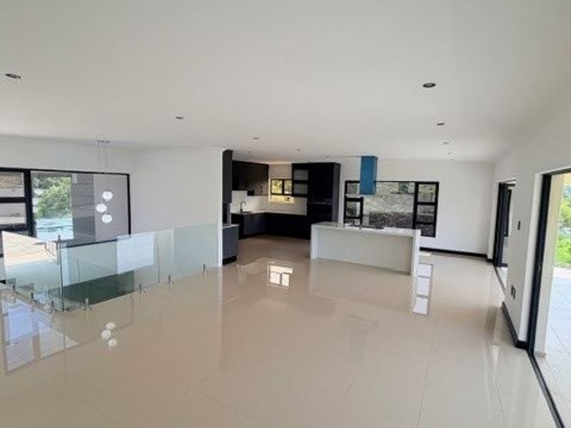 Exceptional Contemporary Living in Palm Kloof Estate, Shelly Beach - Photo 9