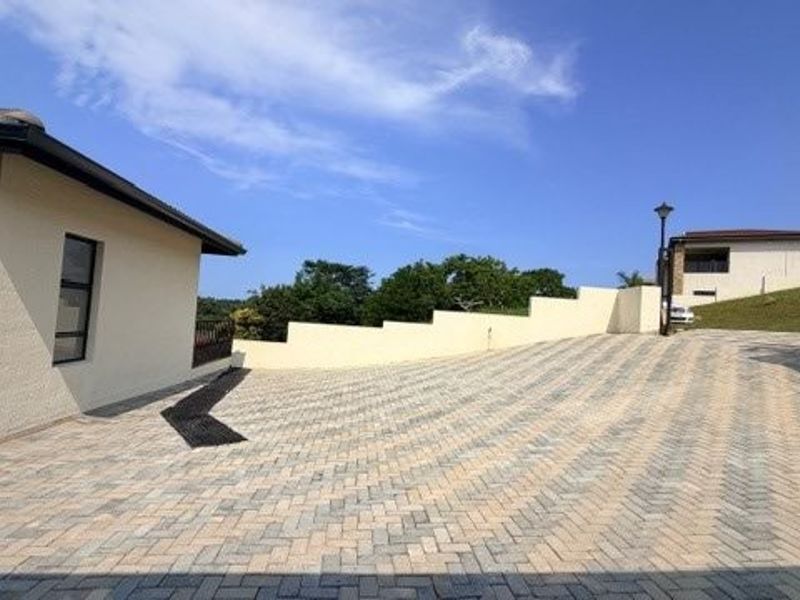 Exceptional Contemporary Living in Palm Kloof Estate, Shelly Beach - Photo 5