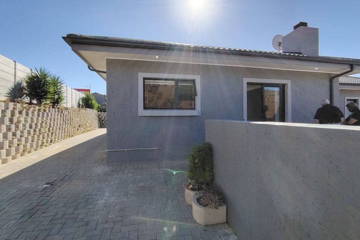 WATCH THIS !  3-BEDROOM DUET WITH FLAT IN ISLAND VIEW - Photo 4