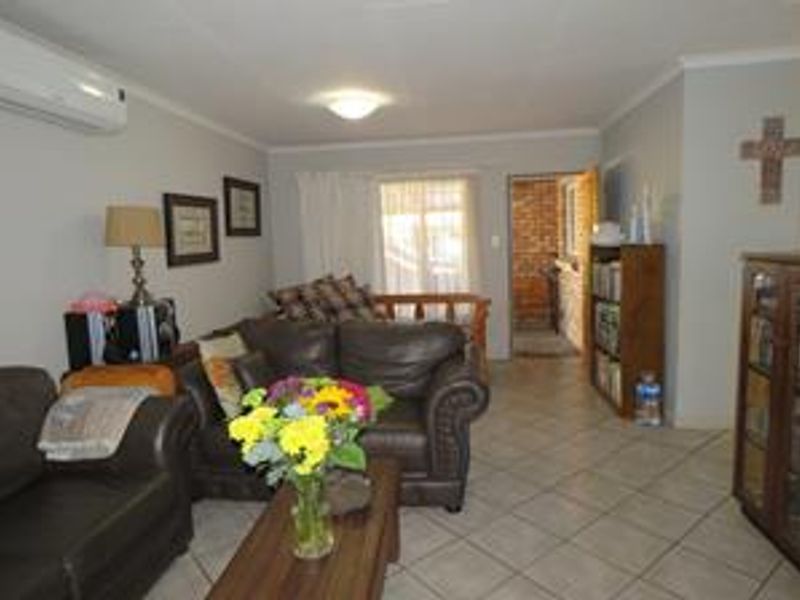 SAVE SECURE ESTATE LIVING  - Photo 5