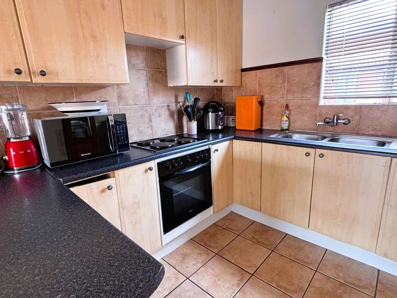 2 Bed 1 Bath unit for sale in Eco Park Estate - Photo 3