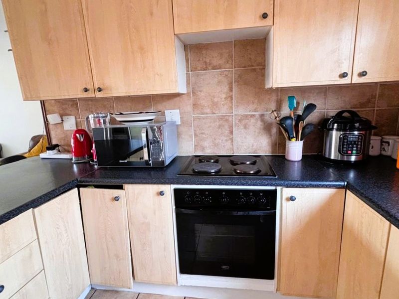 2 Bed 1 Bath unit for sale in Eco Park Estate - Photo 5