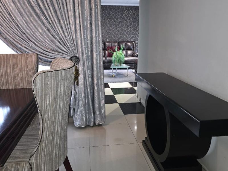 Modern living at a Good Price - Photo 8