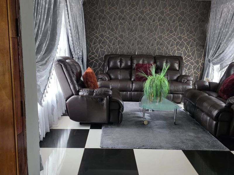 Modern living at a Good Price - Photo 6