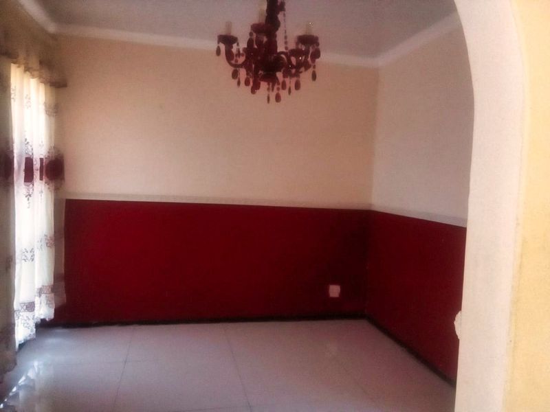 Spacious Family Living in Klippoortjie | Gated & Secure | 3 Bed, 2 Bath - Photo 5