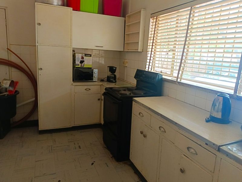 Prime Corner Property with Income Potential in Medical Hub - Photo 4