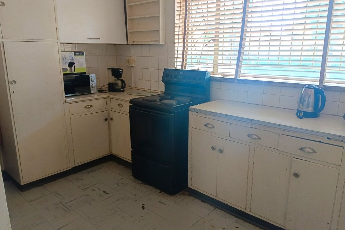 Prime Corner Property with Income Potential in Medical Hub - Photo 5