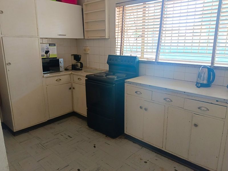 Prime Corner Property with Income Potential in Medical Hub - Photo 5